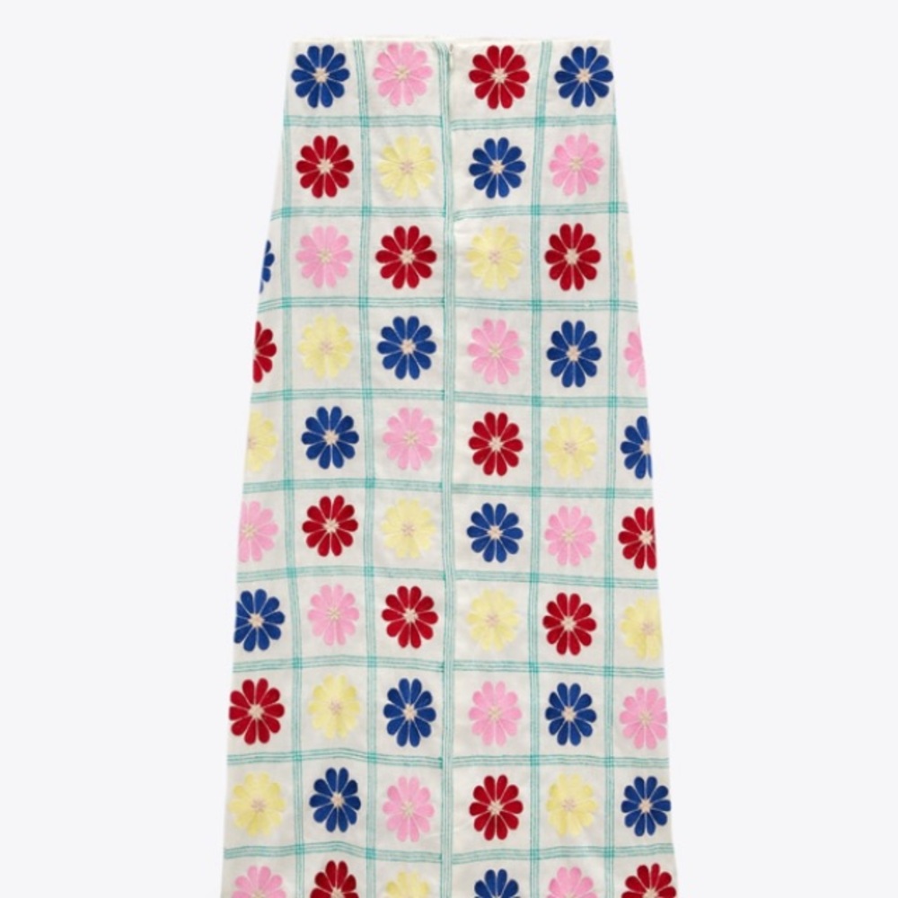 Zara limited edition embroidered midi skirt - Picture 5 of 7